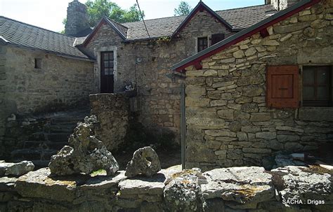 Un jour Une photo Drigas hameau caussenard du Causse Méjean