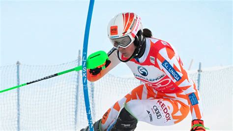 ONLINE Petra Vlhová ide dnes slalom v Levi sobota 2 kolo LIVE