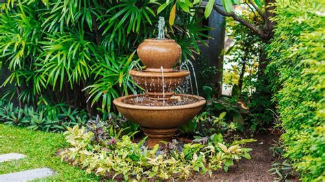 13 Garden Fountain Ideas – Forbes Home