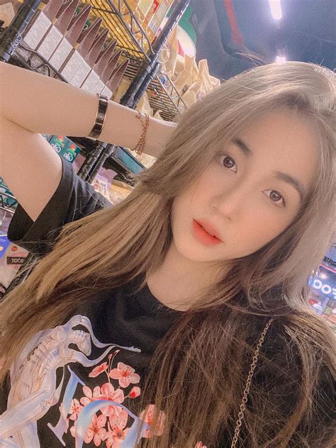 Hot Girl B Nh Tr Ng Tr N M O Ch Th C Cao Tay Kh Ng Ch Khi N Rambo Cao L Nh Th Nh Ng I Y U