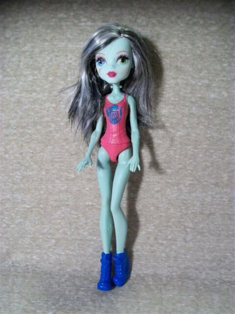 F1 Monster High Doll Cheerleading Frankie Stein Non Articulated Ebay