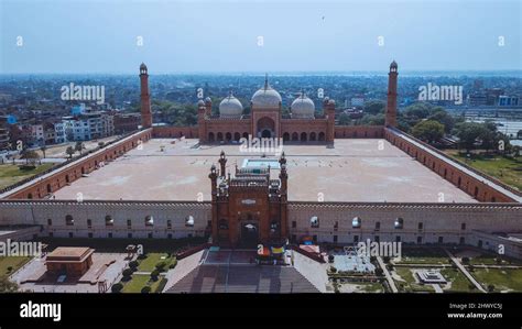 Aerial View to the Badshahi Mughal-era congregational Mosque in Lahore ...