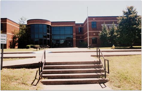 Life in Hendersonville, Tennessee: Taylor Swift's High School