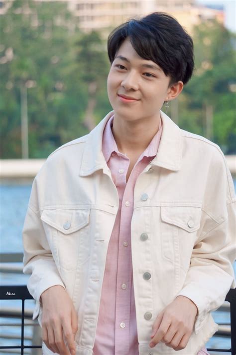 Pin On New Chawarin Perdpiriyawong Korean Drama List Actors Cute Gay
