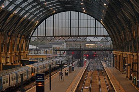 Platform 9 ¾ At Kings Cross Station London Harry Potter Walking Tours