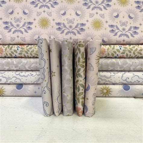 Celestial Cream Fat Quarter Pack Lewis Irene