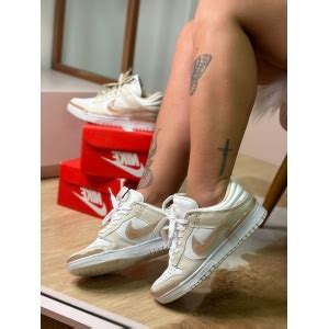 Tenis Nike Dunke Nude Sempre Linda