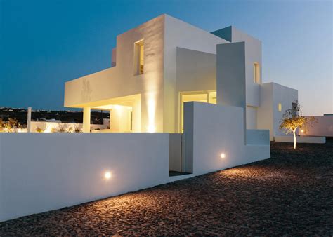 Santorini House By Kapsimalis Architects Made Of White Blocks