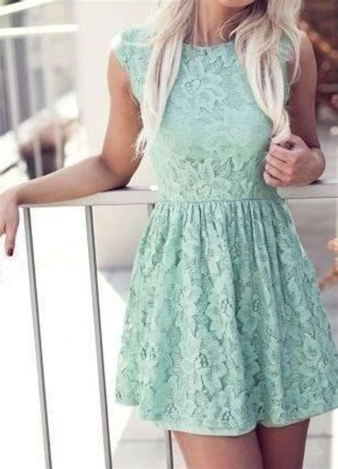 Мятный цвет в одежде