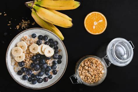 Qué comer antes de correr en una carrera según los nutriólogos Nike