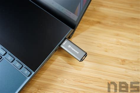 Review - Transcend JetFlash 920 เร็ว วัสดุดี ความจุสูง - Notebookspec