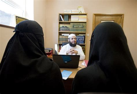 Inside Britain S Sharia Courts Dispensing Justice Across The Uk