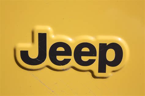 2560x1700 Jeep Logo Chromebook Pixel Hd 4k Wallpapersimages