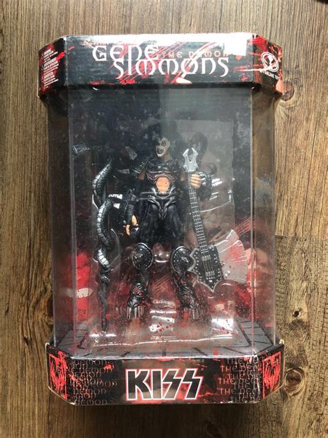 Mcfarlane Gene Simmons Kiss The Demon Fish Tank Box Hobbies Toys