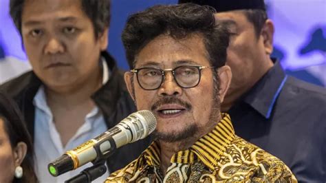 Tom Lembong Tersangka Kasus Dugaan Korupsi Impor Gula Ditahan Di Rutan