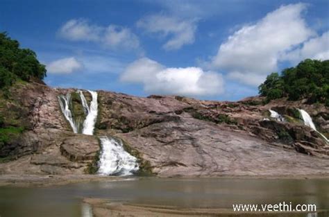 Clear sky near Kuntala Waterfalls | Veethi