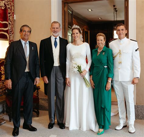 Bourbon-Two Sicilies Diamond Button Tiara | The Royal Watcher