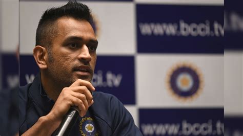 Rhiti Sports Dhoni Announce Global Partnership With Spartan News18