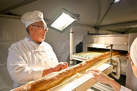 Worlds Longest Baguette World Record In Suresnes France