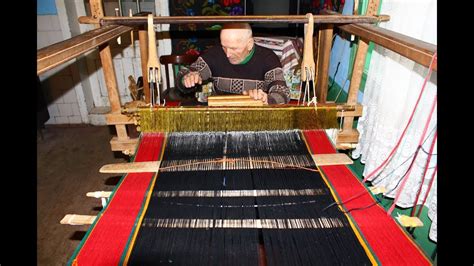 Traditional Loom Weaving With Multiple Shuttles Youtube