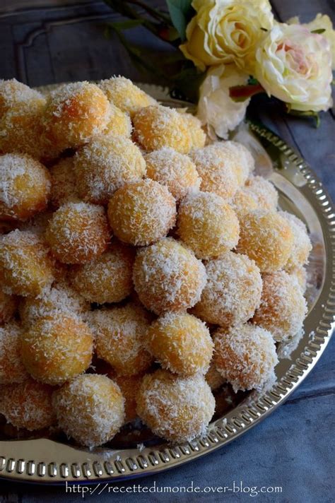 Boules de neige fondantes à la noix de coco et à l abricots 2 formats