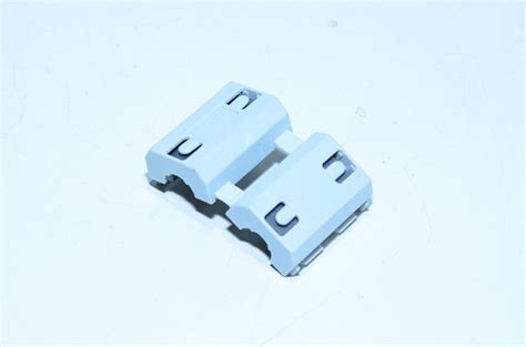 Feelux BNF-18 21x21x31mm ferrite for max 9mm cable snap-on type *new*