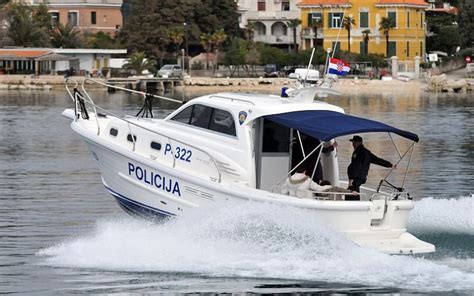 Jedna osoba ozlijeđena u sudaru dvaju brodica Zadarski list