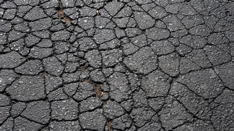 Ways To Prevent Asphalt From Cracking