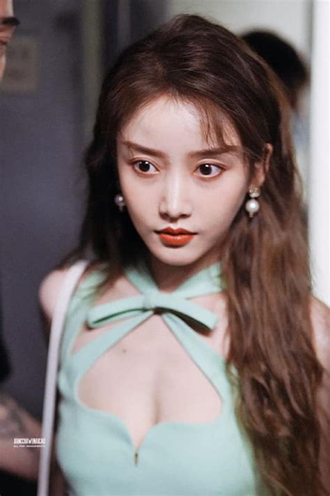 Sự kiện khủng nhất Cbiz tối nay Dàn sao hot hội tụ Giang Thần Hồ Nhất Thiên vừa xuất