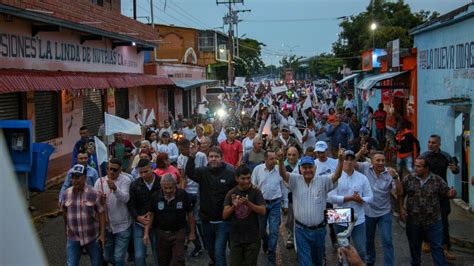 Carlos M Prosperi On Twitter Bajo La Lluvia Llegamos A Ciudad De