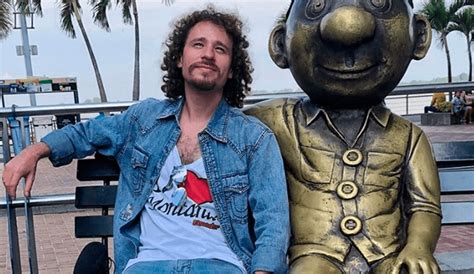 Luisito Comunica Sorprende A Fans Cantando Secreto Junto A Karol G Y