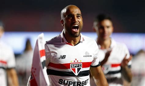 SPNet Fase artilheira Lucas Moura volta a balançar as redes em três