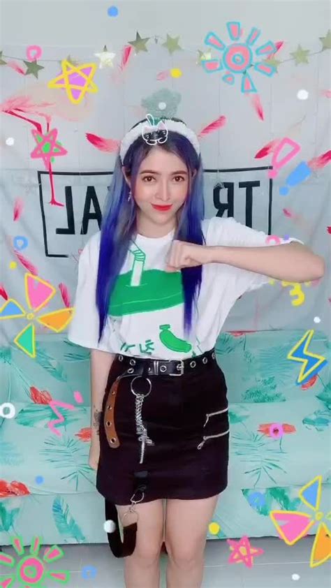 Hot Girl Tik Toker Linh Barbie L Clip