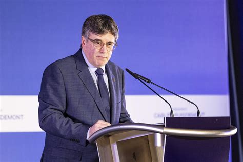 La Llista De Carles Puigdemont Es Presentar Amb El Nom De Junts