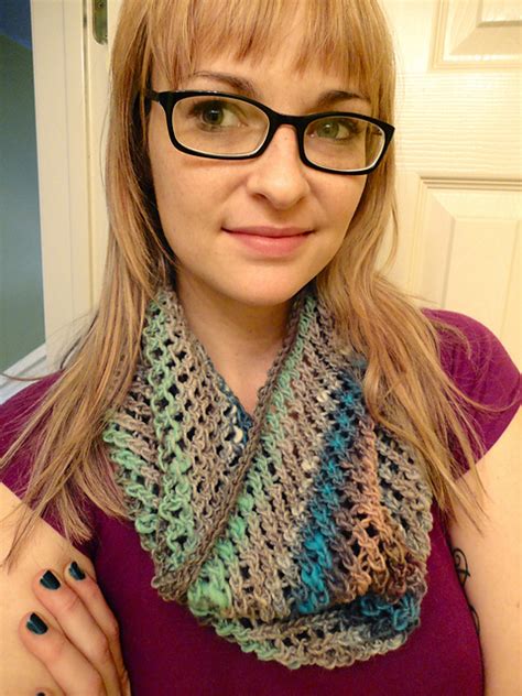 Ravelry Wicker Circle Scarf Pattern By Becky Joiner