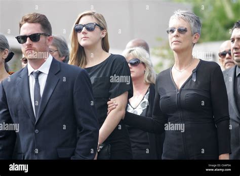 Jamie Lee Curtis And Annie Guest High Resolution Stock Photography and Images - Alamy