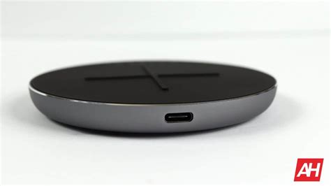 Satechi Wireless Charger V2 Review - A Fast Wireless Charging Pad With ...