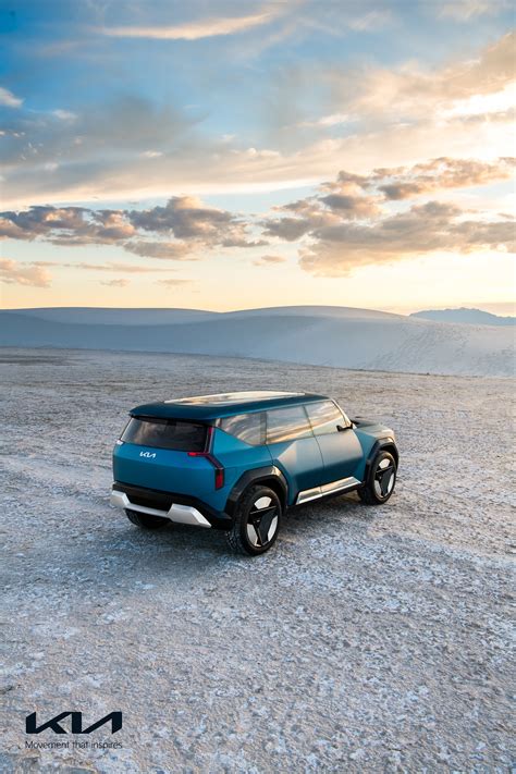 The Kia Concept Ev Kia S All Electric Suv Concept Takes Center Stage