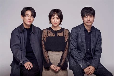 佐藤健《first Love 初戀》目光深情魅力出眾 滿島光站在他身旁感到「歹勢」 上報 流行