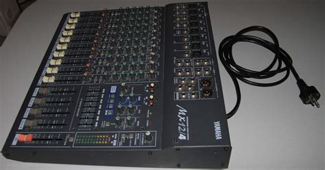 Yamaha MX12/4 image (#935980) - Audiofanzine