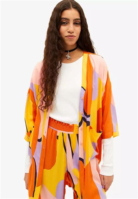 Buy Monki Flowy V Neck Buttoned Shirt 2024 Online Zalora Singapore