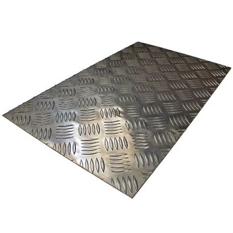 Aluminium Silver Chequered Plates At 330 Kg Aluminum Checkered