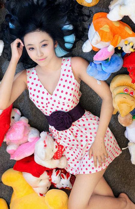 9 Gadis Asia Hot Yang Populer Di Internet Berjambang