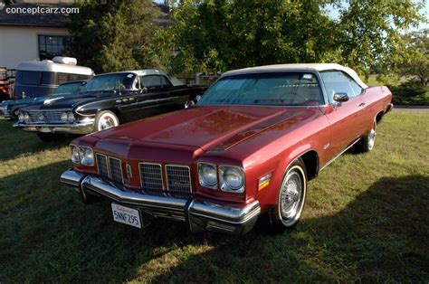 1975 Oldsmobile Delta 88 - Information and photos - MOMENTcar