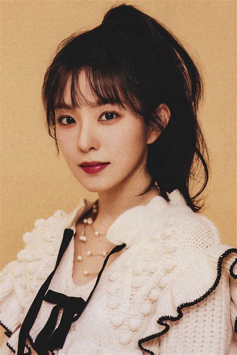 Irene 2022 Seasons Greetings Scans Irene Edit E Queendom Daily Red