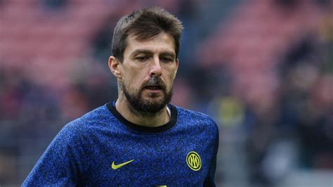 Italia Caso Acerbi Juan Jesus Il Nerazzurro Lascia Il Ritiro Della