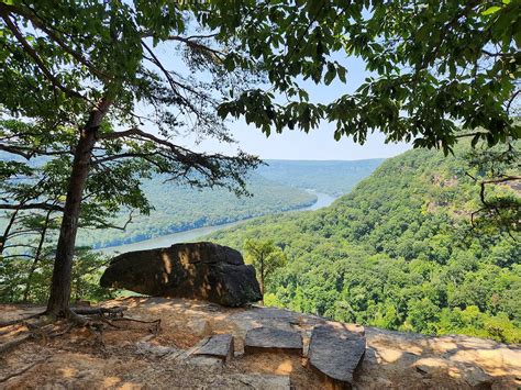 Signal Point to Edwards Point: A Scenic Signal Mountain Hike