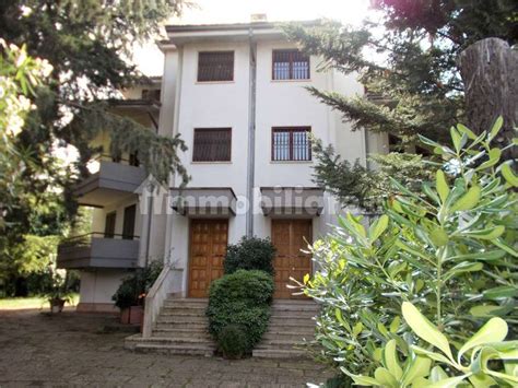 Vendita Villa Unifamiliare In Via Arturo Toscanini Acquaviva Delle