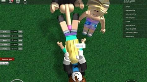 Polémica Por Una Violación Grupal Al Avatar De Una Niña En El Videojuego Roblox