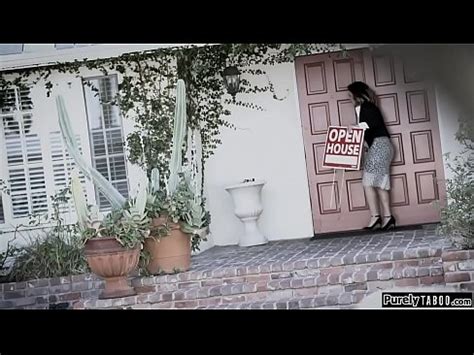 Broker Needs To Fuck Her Client To Sell XVIDEOS